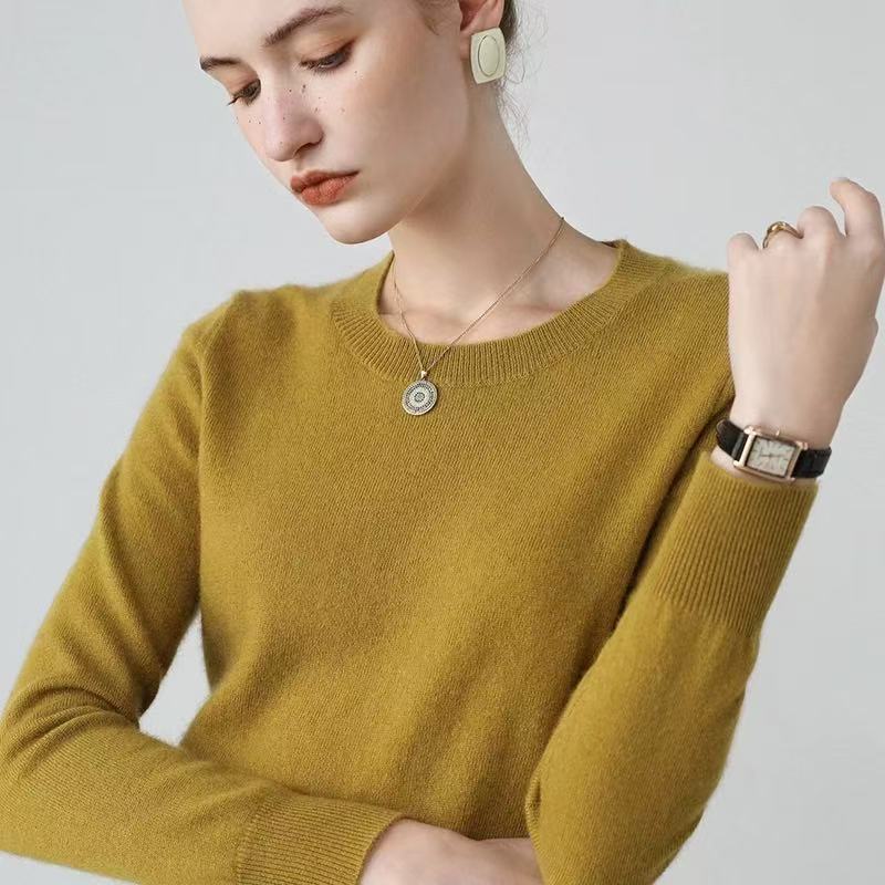 Classic Cashmere Crewneck